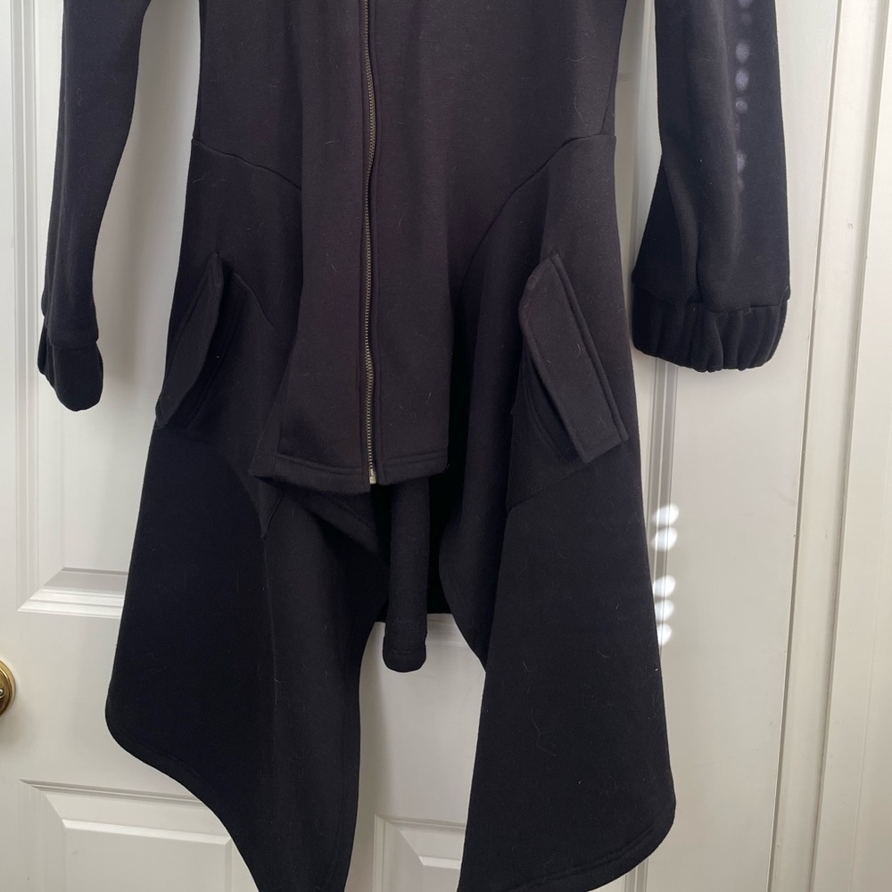 Black Hoodie Long Coat w/ Tails and Faux Fur Collar - NWOT - Picture 4 of 4